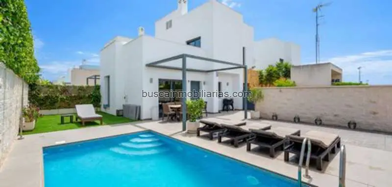 Villa en Venta Quesada 3 Dormitorios Piscina Privada