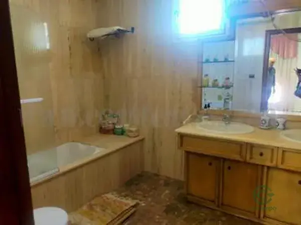 Chalet con Piscina en La Hoya Alicante