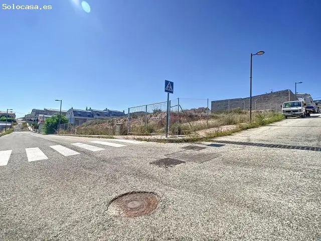 Solar para Inversión: 1628m2, 2900m2 Edificabilidad
