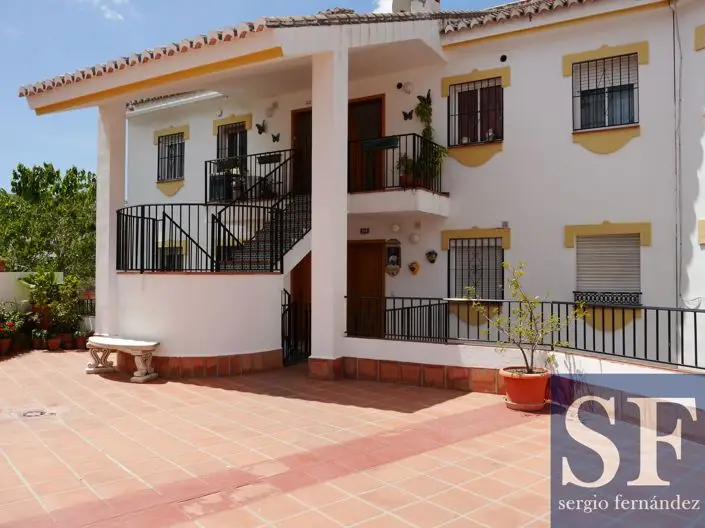 Apartamento 4 Dormitorios Cómpeta Centro