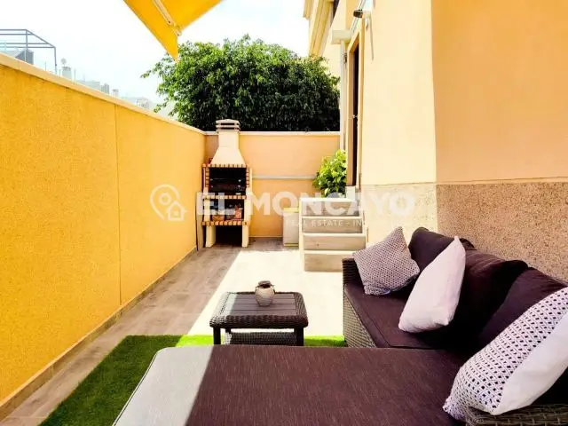 Fantástico Semiadosado Dúplex Con Maravillosas Vistas En Villamartín, Orihuela Costa, Alicante