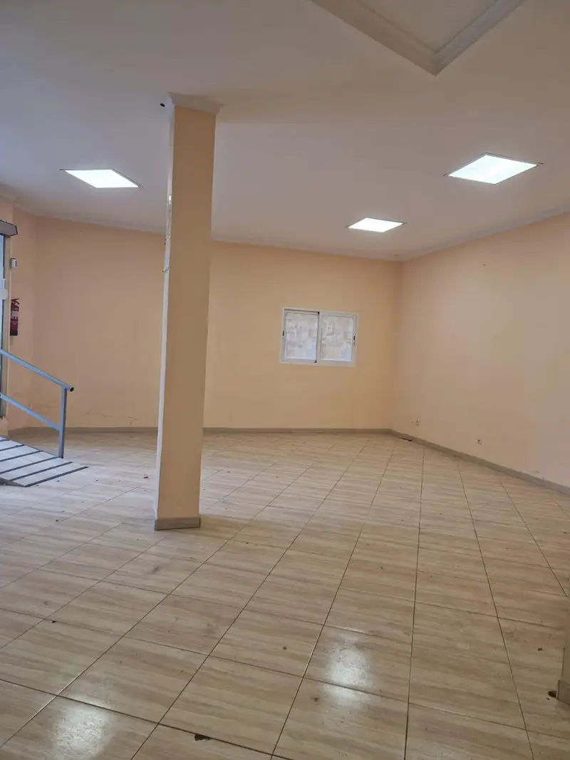 Venta Local Comercial Madrid Pueblo Nuevo Ciudad Lineal