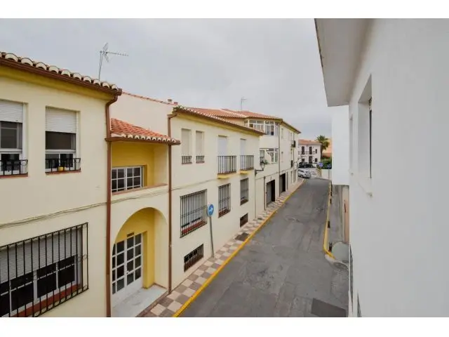 Piso en Venta en Otura 3 Dormitorios Garaje y Trastero