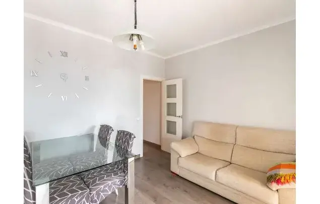 Rent 3 bedroom apartment in Barcelona
