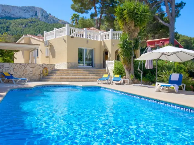 Casa Villa 3 Dormitorios Alquiler Denia