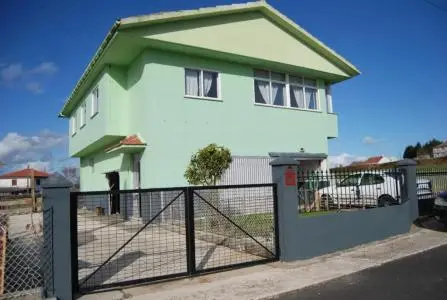 Casa unifamiliar con finca en A Estrada