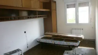 Piso en Venta Ciudad Naranco a Reformar 74m2 3 Habitaciones