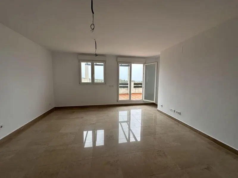 Apartamento en Manilva Costa del Sol: Vistas al Mar y Alta Rentabilidad