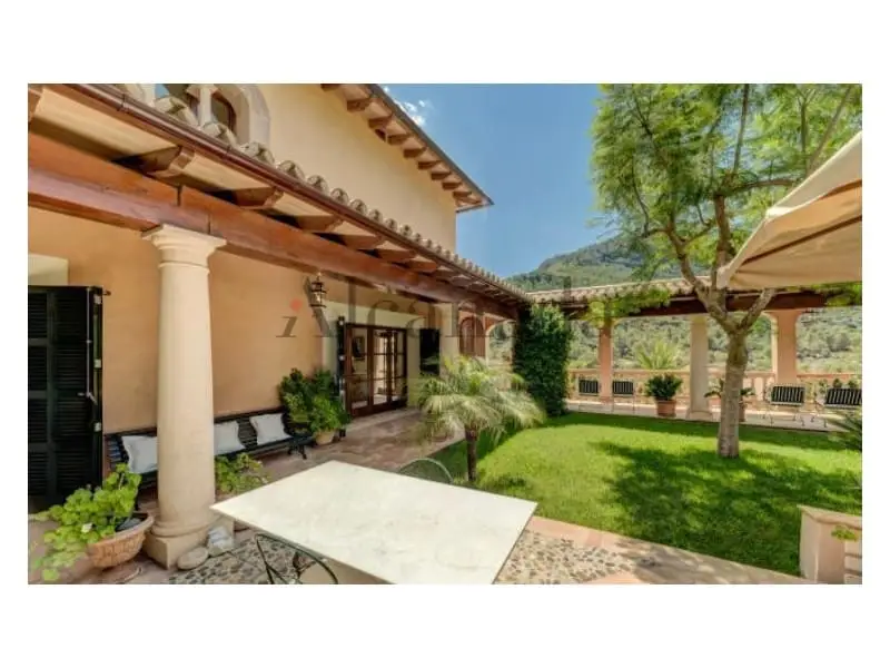 Chalet de Lujo con 12 Dormitorios y Piscina en Mallorca