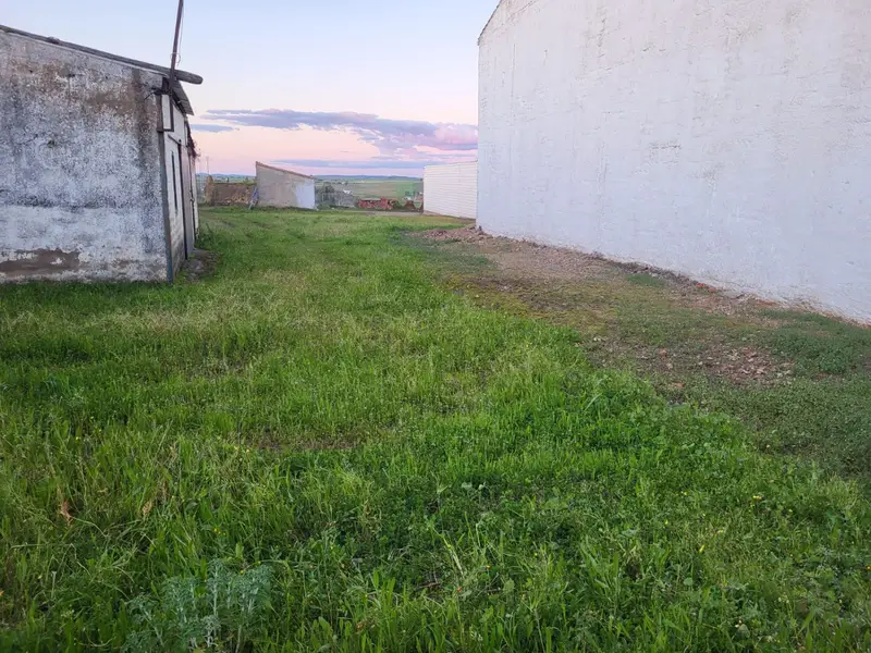 Venta Terreno Azuaga 469m2 Almacén 35m2