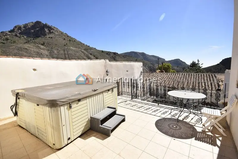 Casa Rural con Piscina en Oria Almeria 8 Dormitorios 7 Baños
