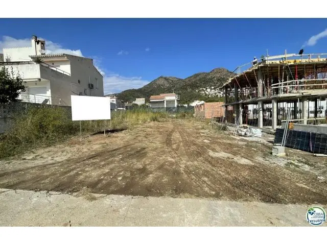 Parcela en Venta en Roses Girona Proyecto Incluido