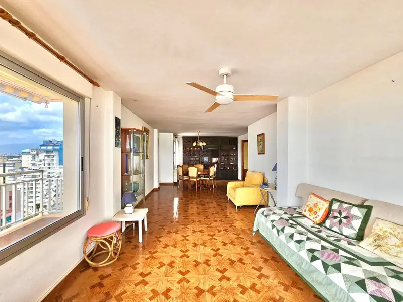 Piso en venta Gandia frente al mar con terraza y garaje