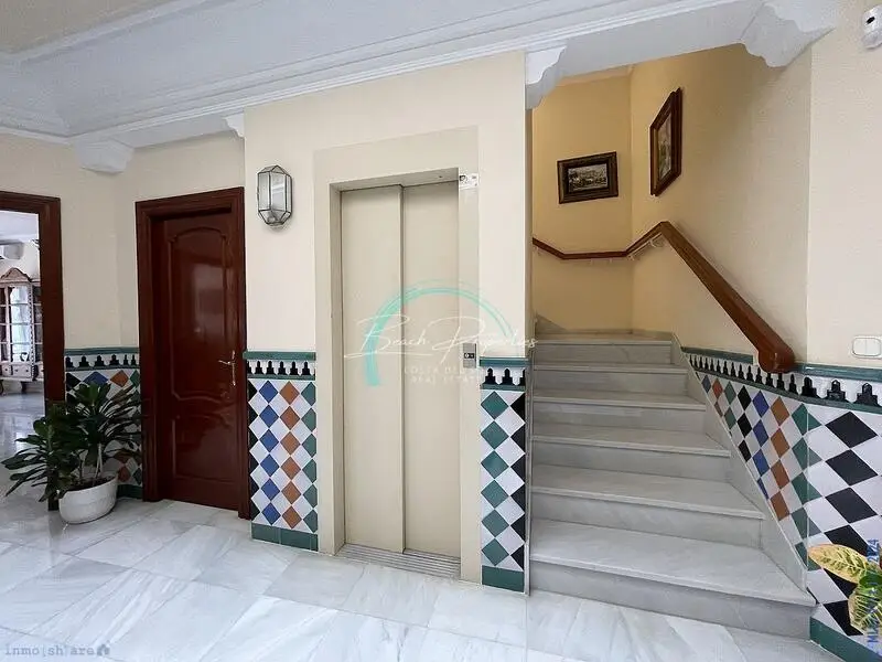 Casa Familiar en Nerja 4 Dormitorios con Ascensor y Terraza