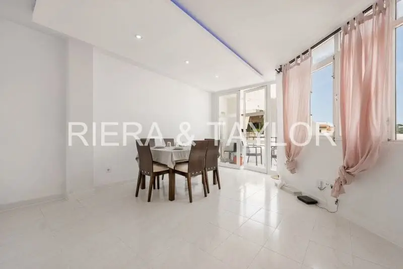Apartamento en Cala Ratjada con Vistas al Mar - 3 Dormitorios