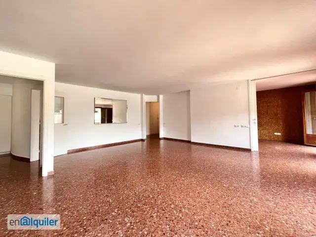 Alquiler piso centro Sant Sadurní terraza trastero parking