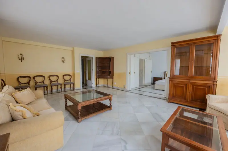Piso de 4 Dormitorios en venta Marbella, España
