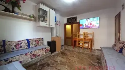 Piso en venta para inversores en Salt