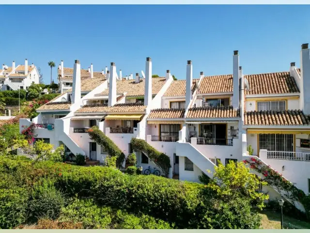 Adosado de 5 Dormitorios en venta Calahonda, España