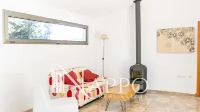 Chalet en Alquiler con Piscina Privada Cerca del Mar