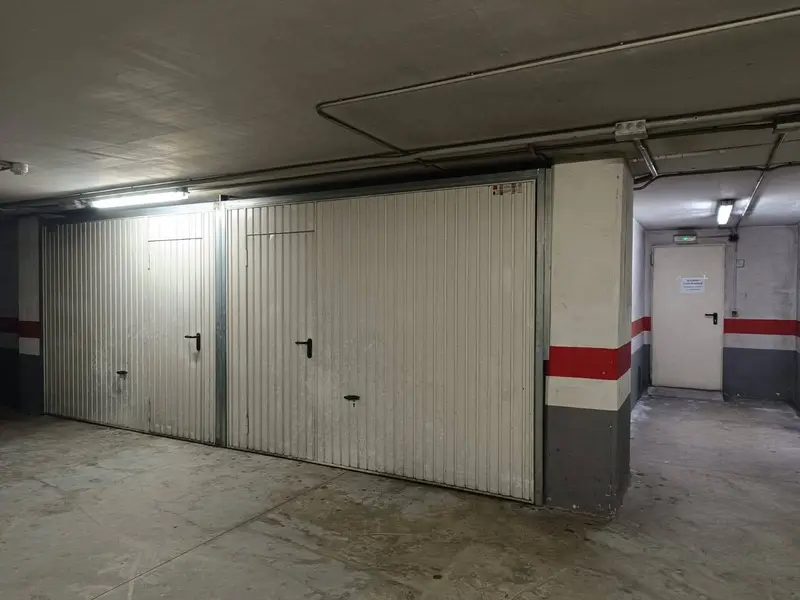 Garaje en venta en Santiago de Compostela, A Coruña