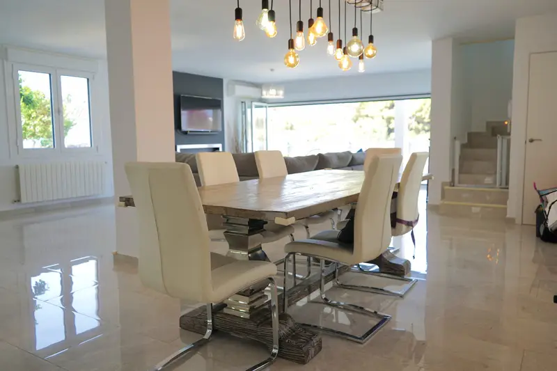Casa-Villa de 4 Dormitorios alquiler Nueva Andalucia, España