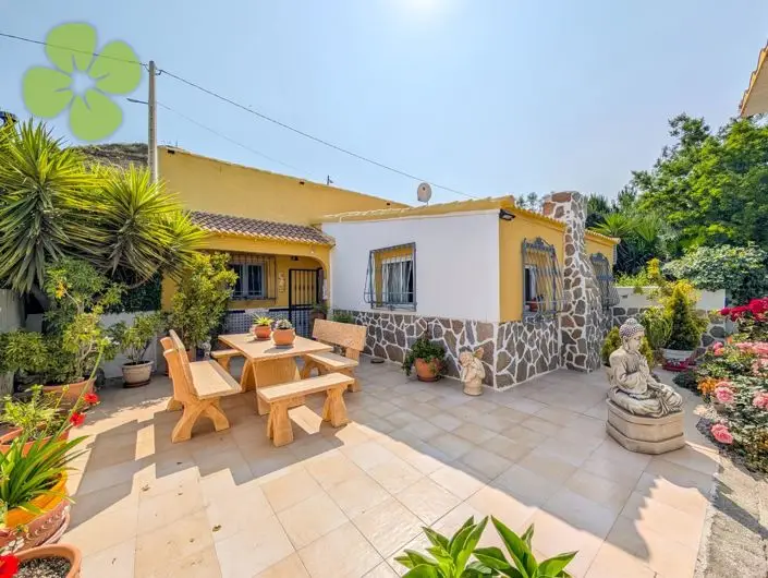 Villa de 2 Dormitorios en Venta cerca de Oria