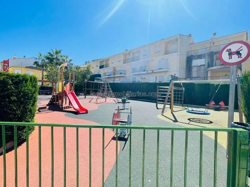 Dúplex en Venta en Ador  Moderno y Luminoso