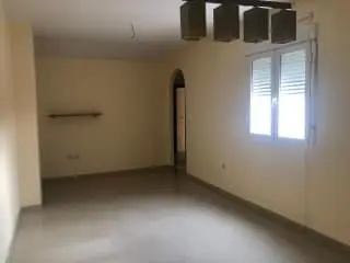 Local 190m2 Baeza Con Ascensor