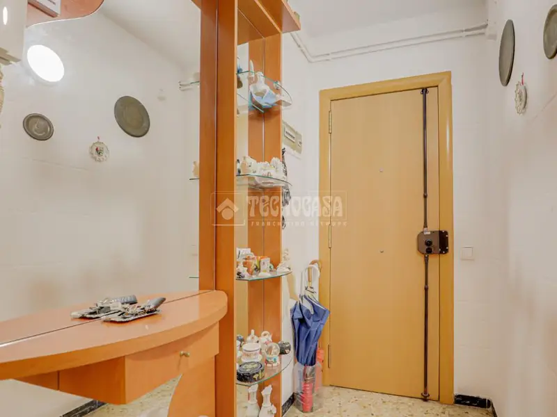 Piso en venta Nou Barris 4 dormitorios 2 baños terraza vistas Barcelona