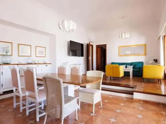 Villa en Santa Ponsa con Licencia Turistica para Reformar