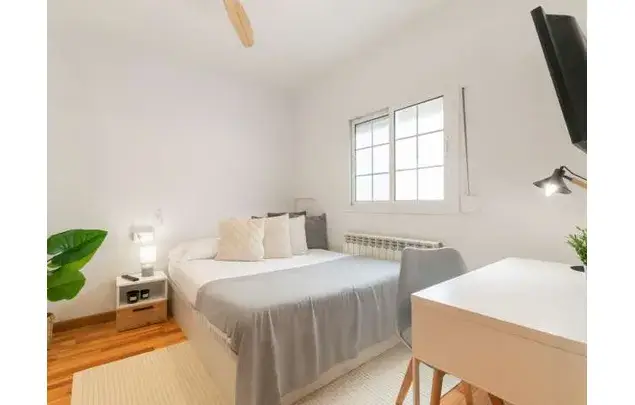 Rent a room of 114 m² in Barcelona