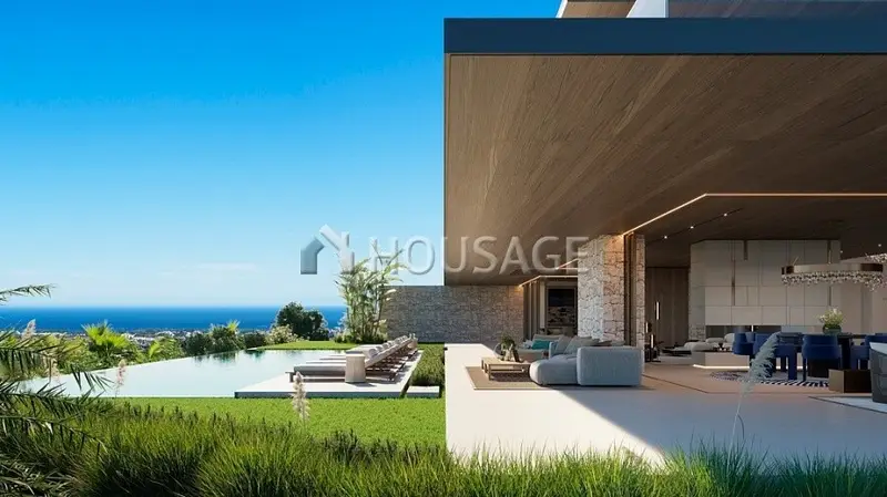 Villa de Lujo en Herrojo Alto con Vistas Panorámicas