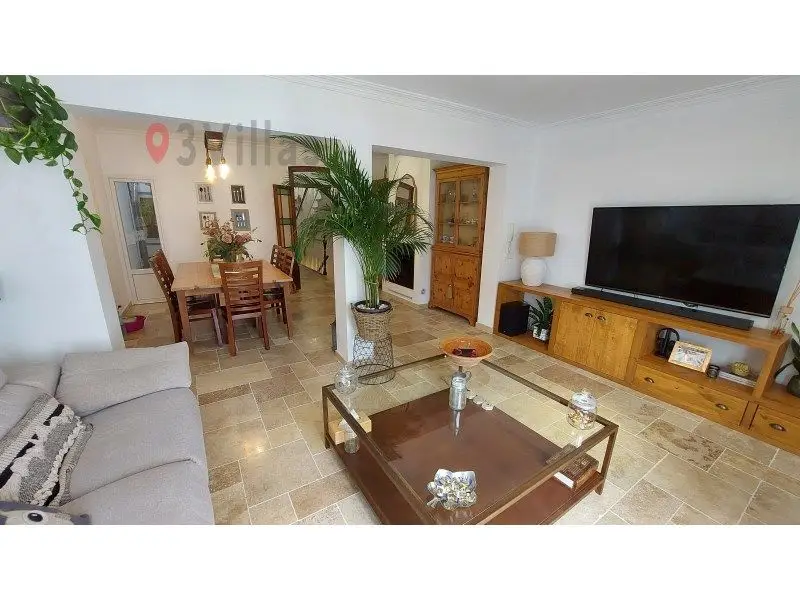 Venta Casa Reformada Maó 309m2 Garaje Patio 3 Plantas