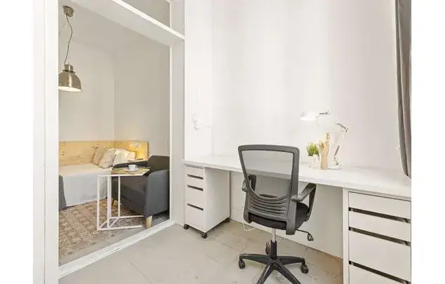 Alquiler de Habitaciones en Apartamento de 130m² en Barcelona