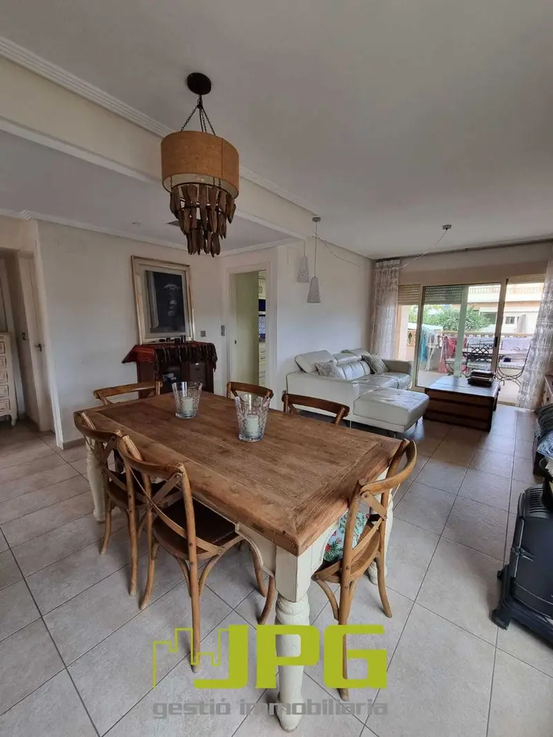 Chalet independiente en Sant Joan d Alacant con piscina
