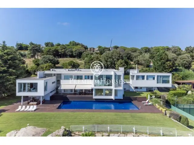 Villa de Lujo con Vistas al Mar en Supermaresme Llavaneres