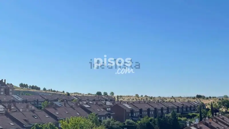 Piso en Alquiler Avenida Levante Cerca Lago Constanza