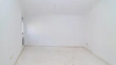 Piso en Venta La Zubia 3 Dormitorios Patio 85m2