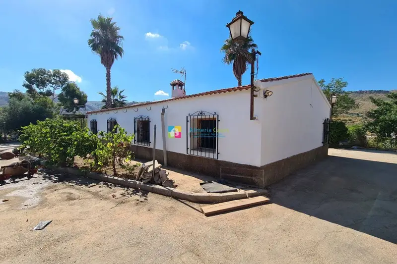 Casa Rural en Lubrin Almeria 4 Dormitorios Balsa de Riego