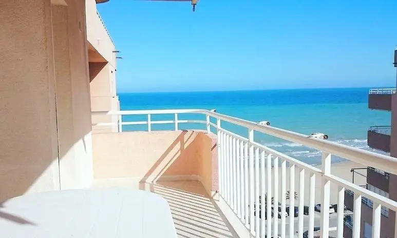 Apartamento en Playa Morro de Gos con Piscina