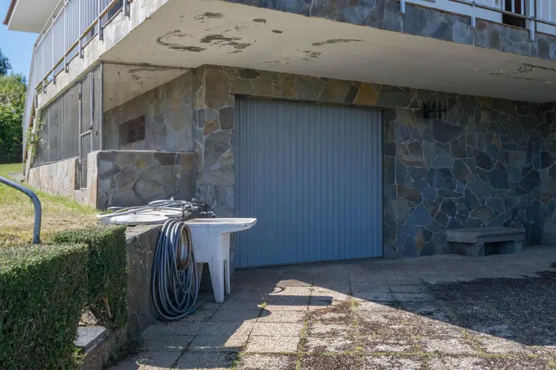 Casa en Crendes Abegondo 235m2 1760m2 parcela Jardin Garaje