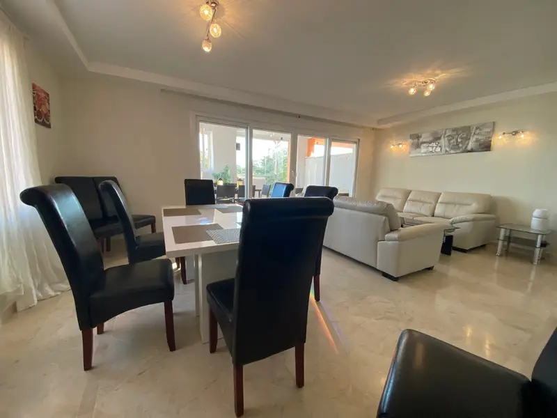 Casa-Villa de 5 Dormitorios alquiler Cabopino, España