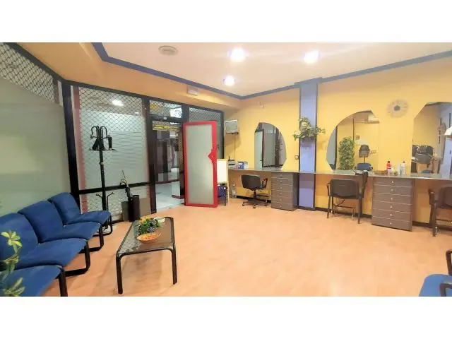 Peluqueria Equipada en Alquiler 60m2