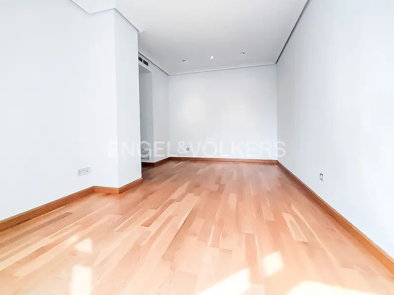 Apartamento en Alquiler Legazpi Madrid 3 Dormitorios Piscina Gimnasio