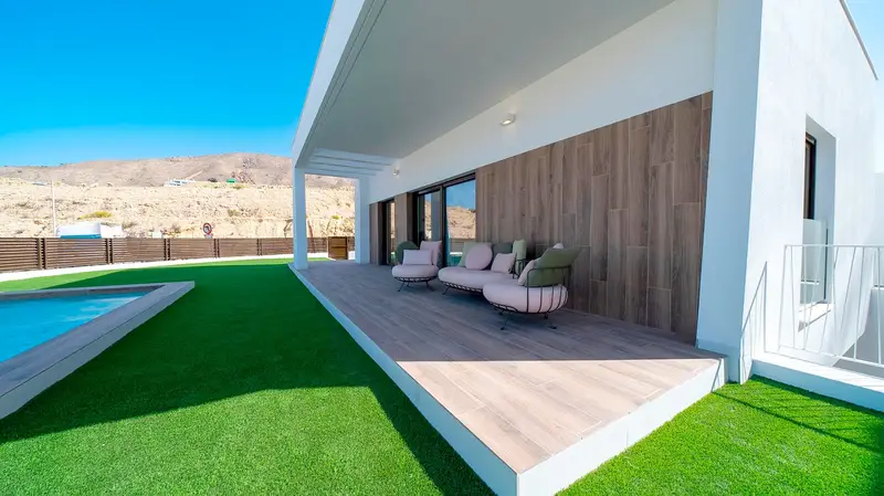 Villa de Lujo con Piscina Privada en Sierra Cortina Finestrat