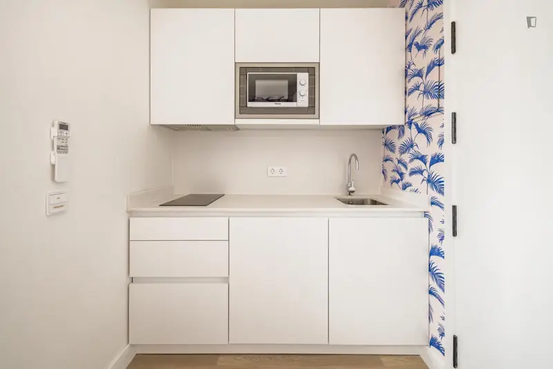 Coliving Málaga: Habitaciones Amuebladas con Facturas Incluidas