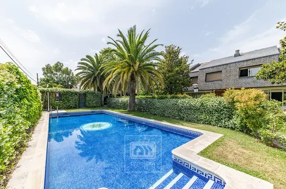 Chalet Adosado 459m2 Aravaca Jardin Piscina
