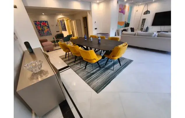 Alquiler Apartamento 4 Dormitorios 400m2 Marbella