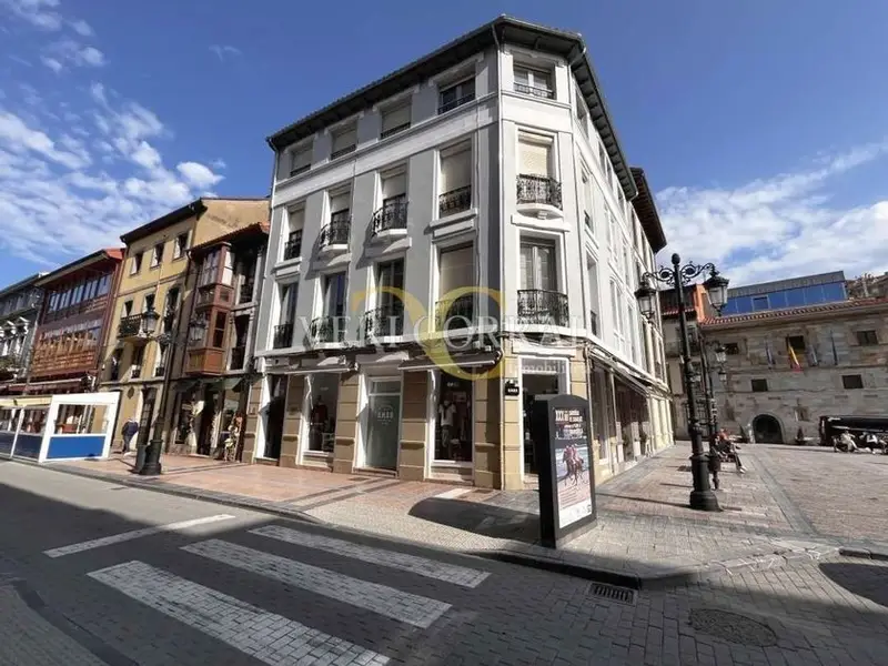 Piso Reformado en Ribadesella Centro Oficina Vivienda